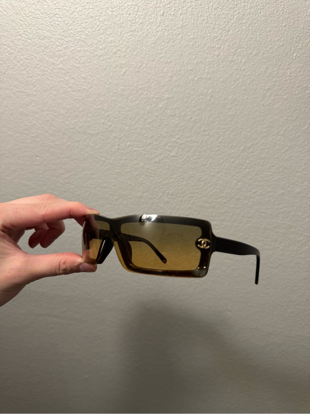 CHANEL 5067 Rectangular Sunglasses
Black Brown Frame Brown Tinted Lenses